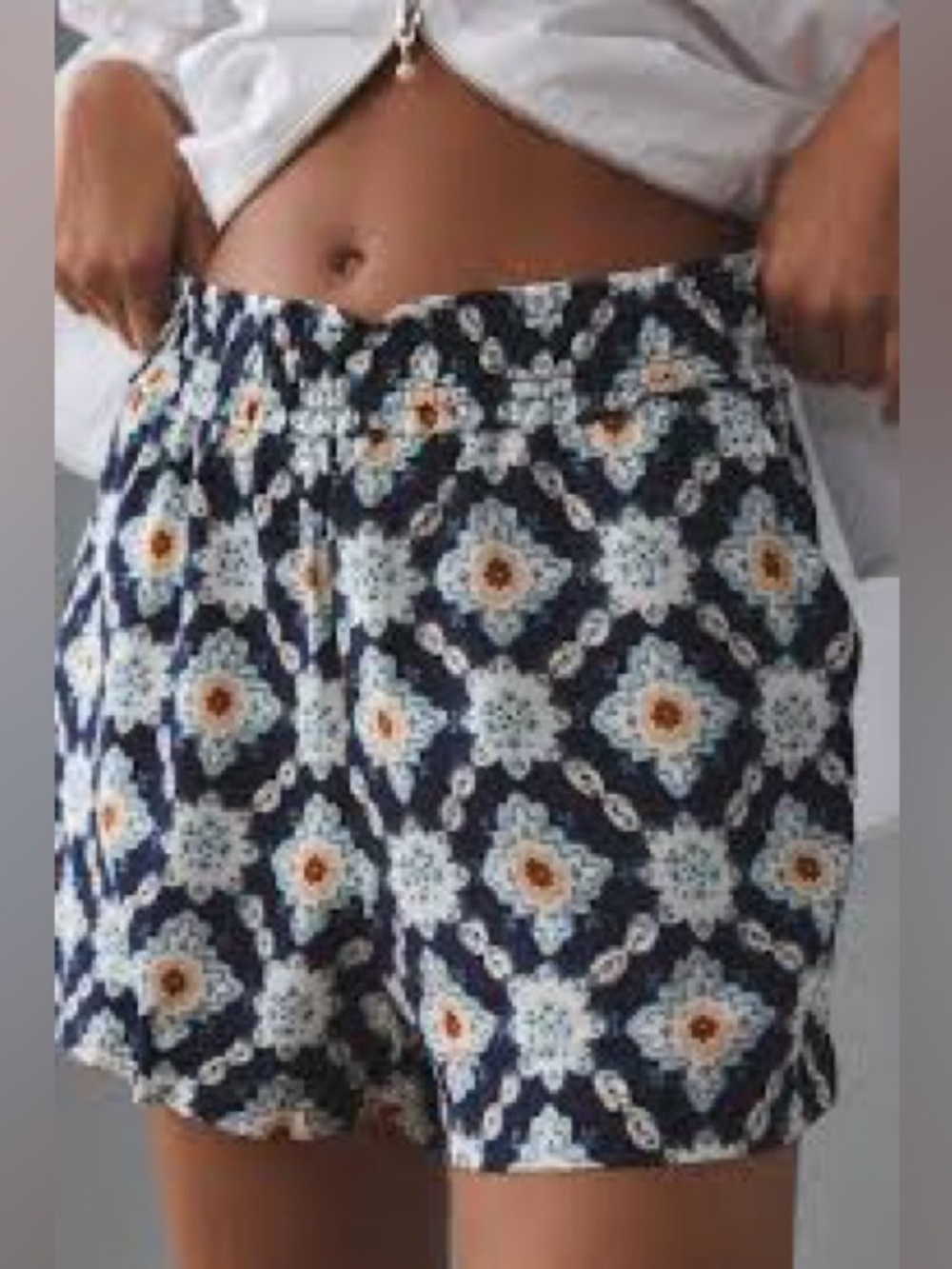 Anthropologie women’s easy traveler floral diamond print shorts - Picture 2 of 9